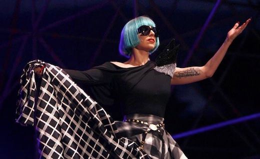 photo Lady-Gaga-Europride-Roma-2011-06_zps4c23a114.jpg