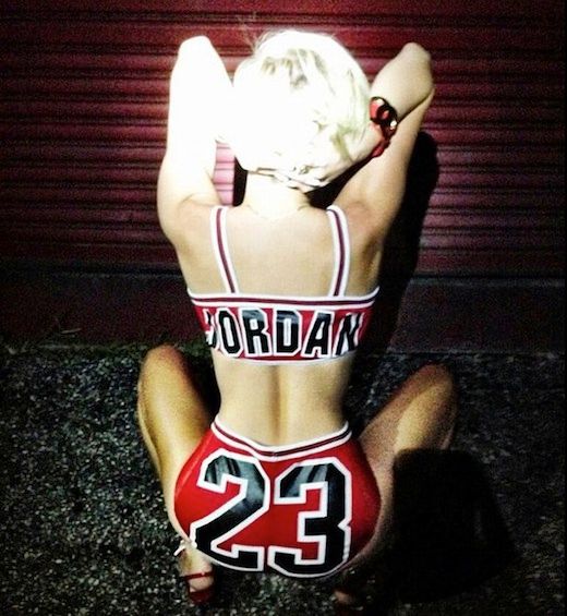 photo miley-cyrus-23-2_zps6ee6fcd8.jpg