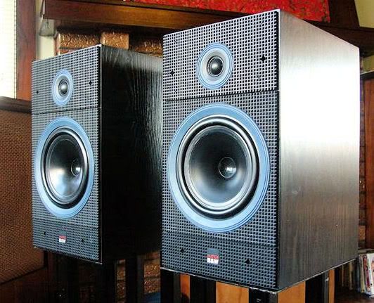 small vintage speakers