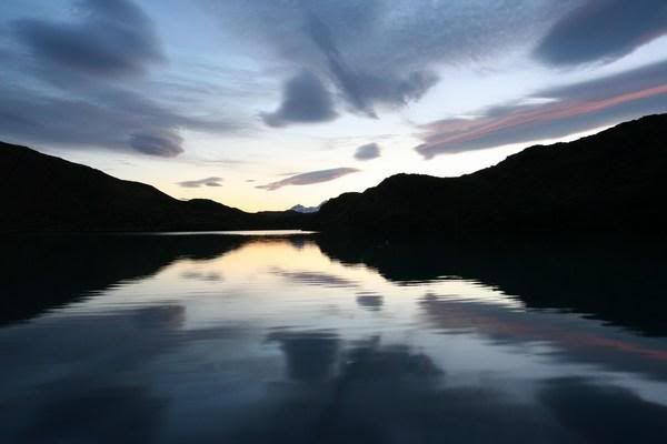 883297-Lago-Pehoe-at-sunset-1.jpg