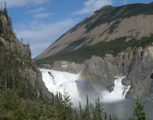 Paisajes de Canadá: Parque Nacional del Nahanni Paisajes de Canadá: Parque Nacional del Nahanni