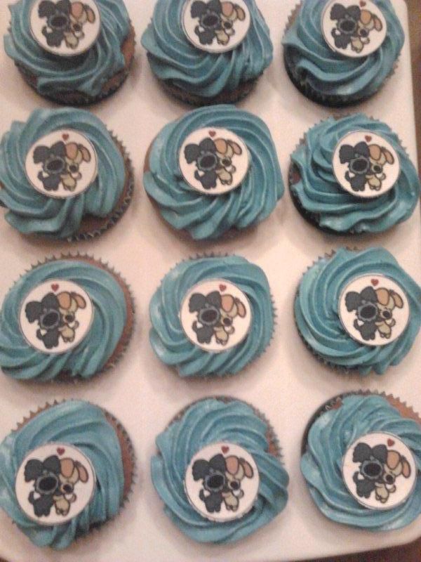 http://i305.photobucket.com/albums/nn224/marleen1970/Taarten%20en%20cupcakes/2012-05-27035920.jpg