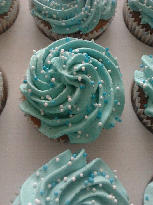 http://i305.photobucket.com/albums/nn224/marleen1970/Taarten%20en%20cupcakes/img1502200853.jpg