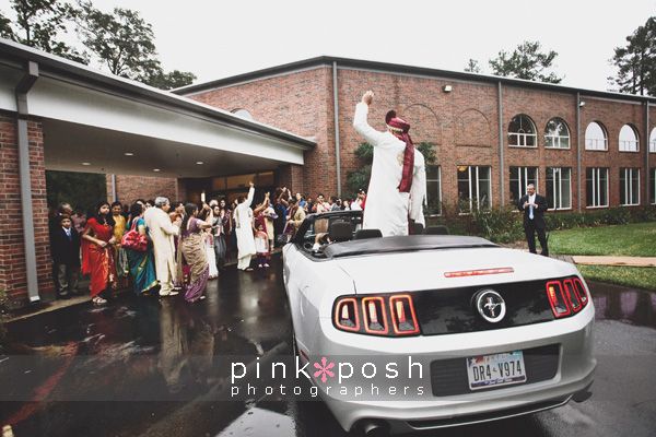 Pink Posh Photography Hindu Wedding, Hindu Wedding in the Rain.  BelleRose Maison  Houston Texas Indian Wedding