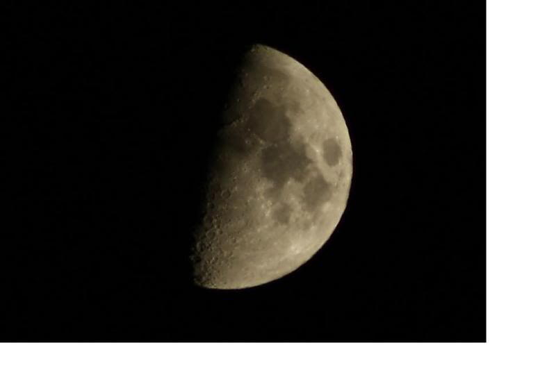 IMAGE: http://i305.photobucket.com/albums/nn234/Arstine/Moon001.jpg