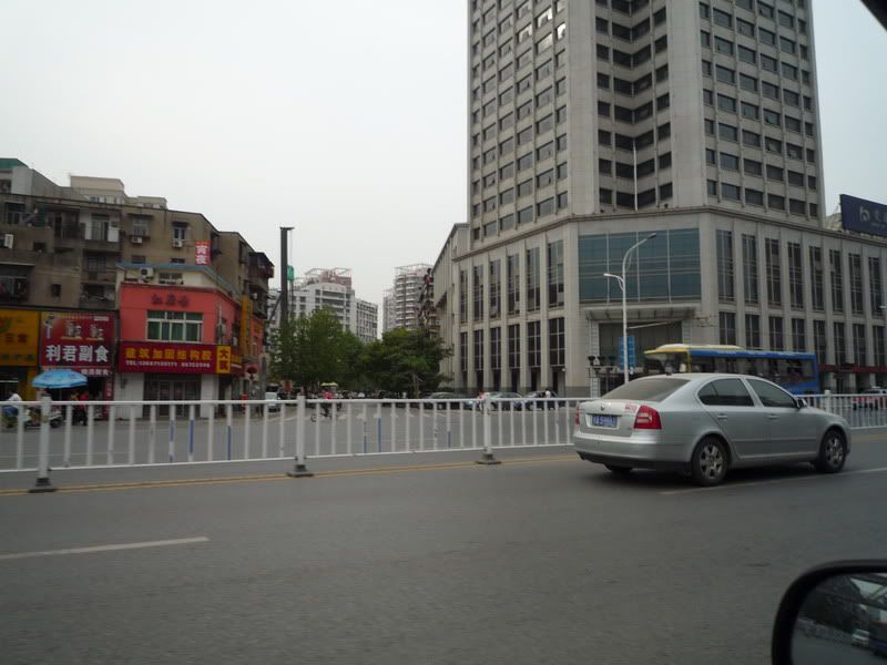[Linked Image from i305.photobucket.com]
