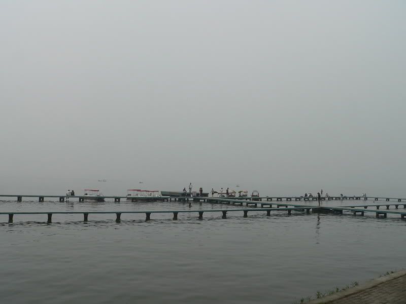 [Linked Image from i305.photobucket.com]