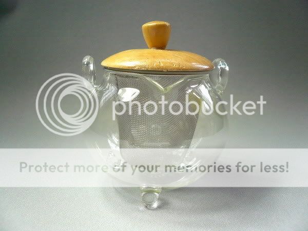 Little Glass Teapot w/ Filter &Wooden Lid 250ml FH 208  